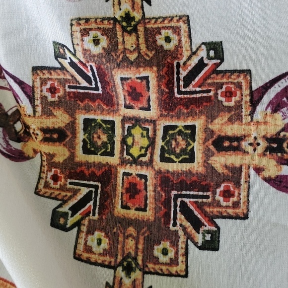 Lovely scarf by Fraas. Beautiful shade of orange and red, purple. Excell… - Picture 7 of 8